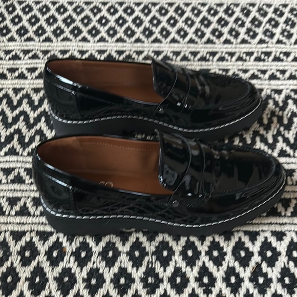 Franco Sarto Black Loafers Sleek Slip-Ons - Picture 2 of 5